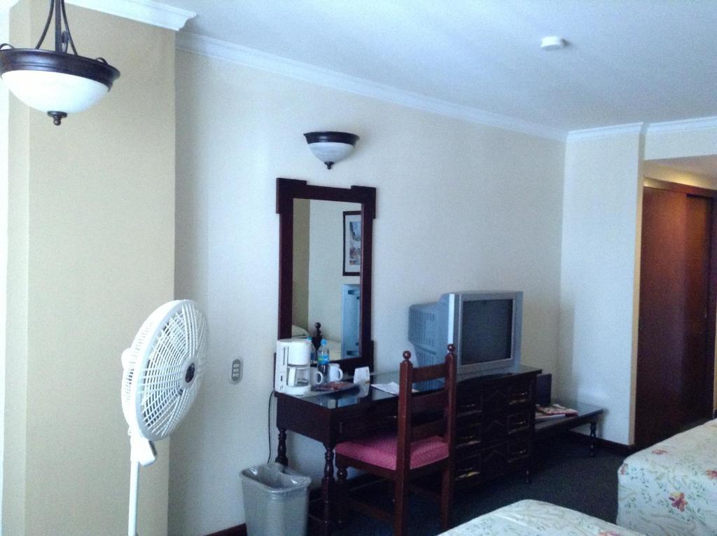 Hotel Real De Uruapan Uruapan  Bilik gambar
